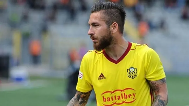 YMS'de şok sakatlık! Maç öncesi ısınırken...