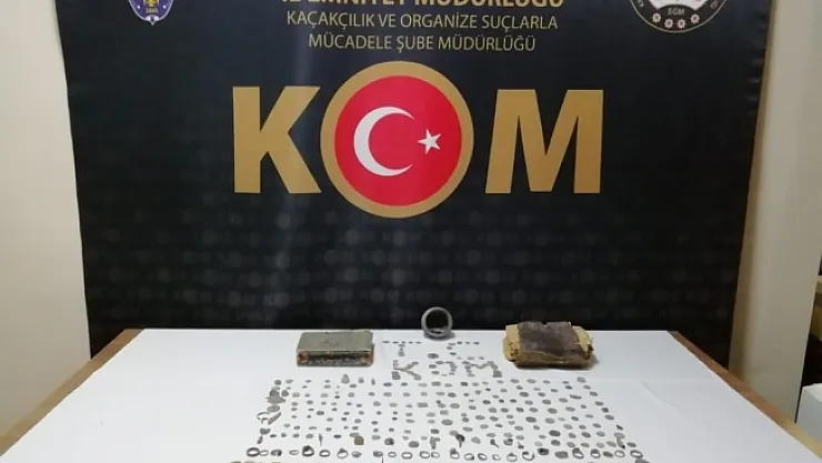 Emniyetten başarılı operasyon! 413 kaçak sikke ele geçirildi