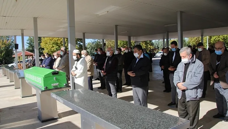 Gazeteci Şenol Yalvaç, son yolculuğuna uğurlandı