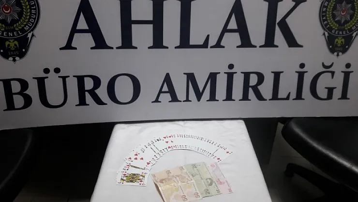 Kumar oynayanlara 4 bin 900 TL ceza