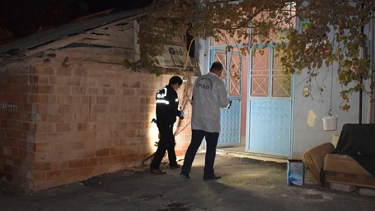 Kuzenlerin tartışması kanlı bitti: 1 ağır yaralı