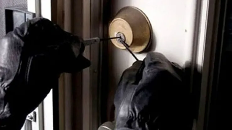 Malatya'da film gibi hırsızlık! 1 milyonluk altını çaldılar!