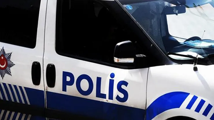 Sokağa çıkma kısıtlamasında polisten kaçan 3 kişi yakalandı! 1'i korona hastası!