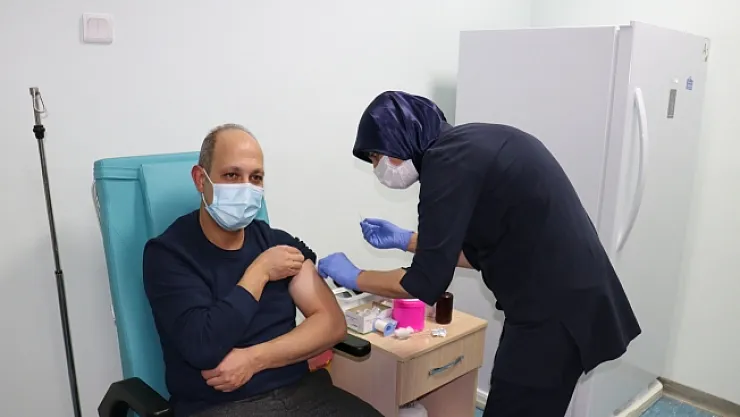 "Çin aşısında rapor edilen bir yan etki görülmedi!"