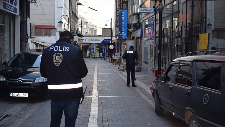 Seyir halindeki otomobilden ateş açıldı: 1 yaralı