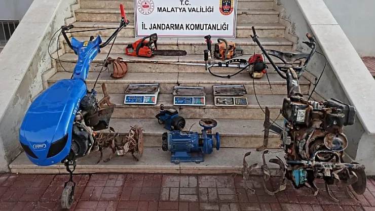 Tarım makinaları hırsızları yakayı ele verdi