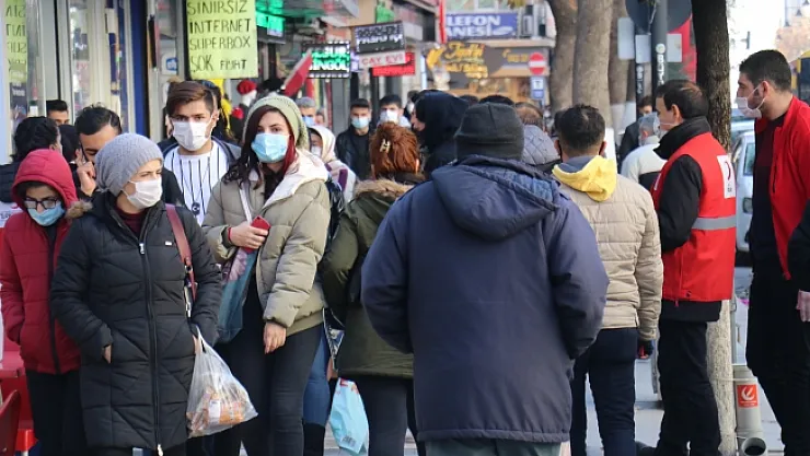 Tedbirler etkisini gösterdi… Vaka sayıları düşüyor!