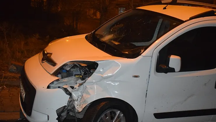 Battalgazi'de kaza! motosikletli ağır yaralandı