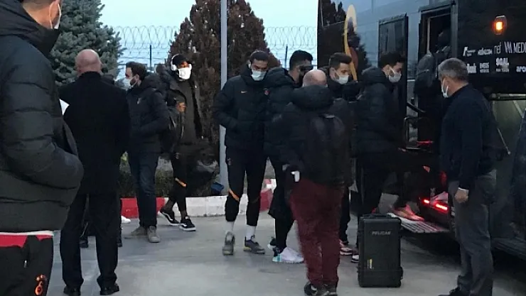 Galatasaray, kupa maçı için Malatya'ya geldi