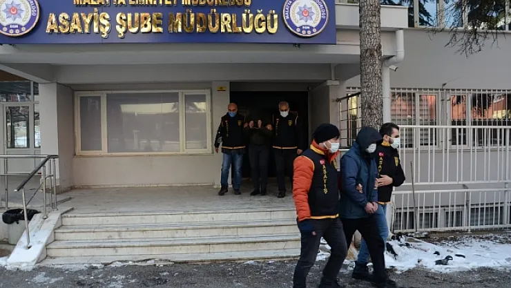 Hırsızlar bunu da yaptı... 50 bin TL değerindeki levhayı çaldılar!