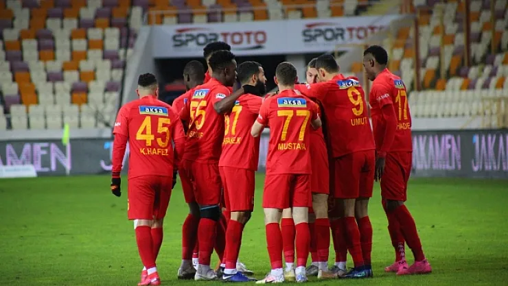 Kaplanın keyfi yerinde!