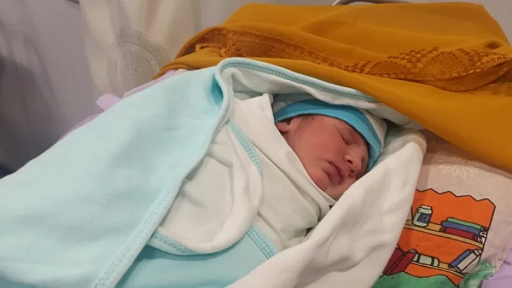 Malatya'da yeni yılın ilk bebeği &quotYunus Emre&quot