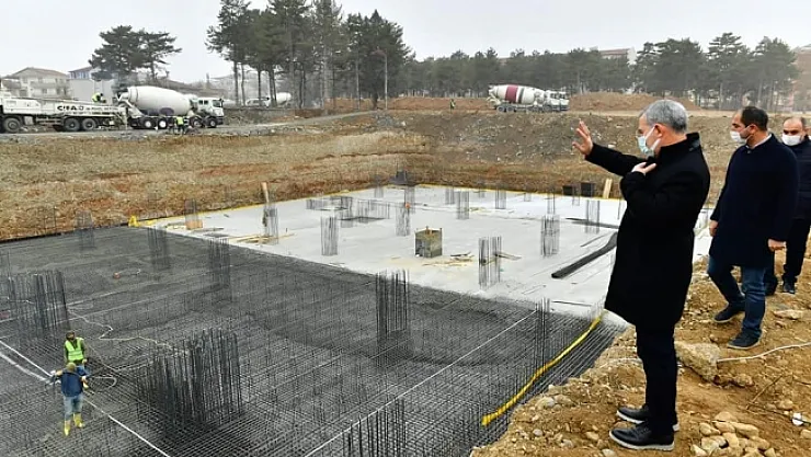 Yeni hizmet binası inşaatı hızla yükseliyor