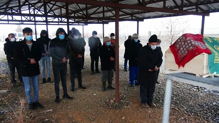 Yine kadın cinayeti! Çocuğunun gözü önünde öldürüldü! Malatya'da defnedildi!