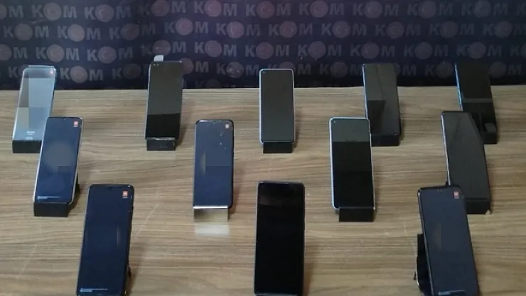 Malatya'da kaçak telefon operasyonu! Satamadan yakalandı