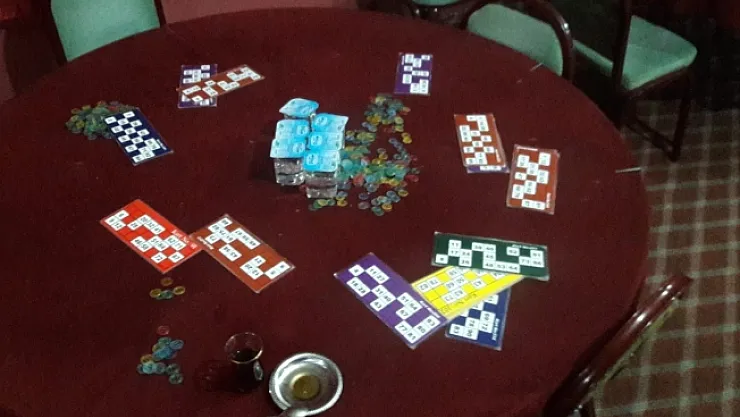 Malatya'da mühürlenen iş yerine kumar baskını! 18 kişi yakalandı