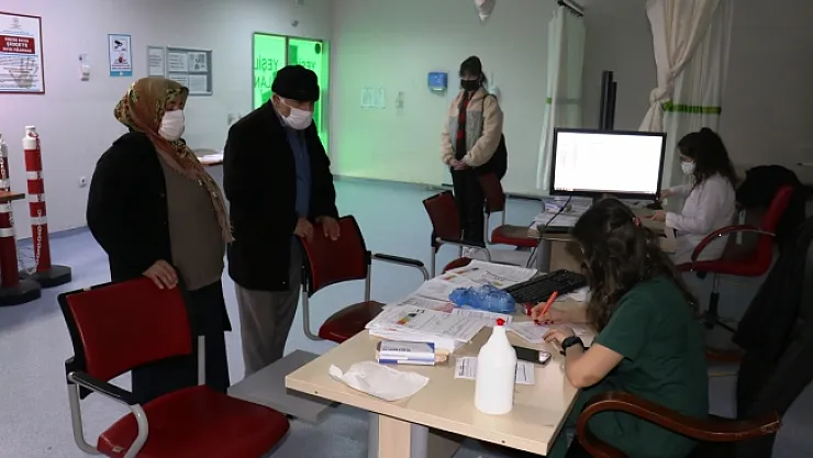 Sağlık camiasından rehavet uyarısı! 'Aşılama bitmeden tedbirleri elden bırakmayalım'