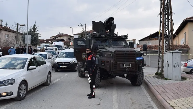 Aranan şüpheli, polise ateşle karşılık verdi