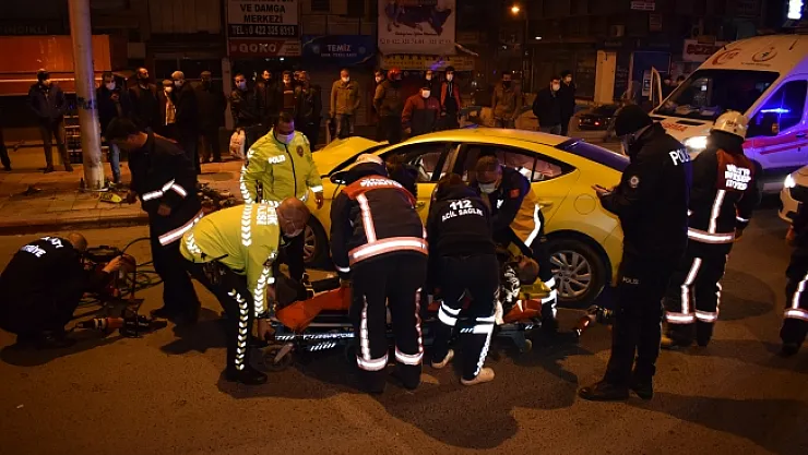 Aydınlatma direğine çarptı! Sürücü feci şekilde can verdi!