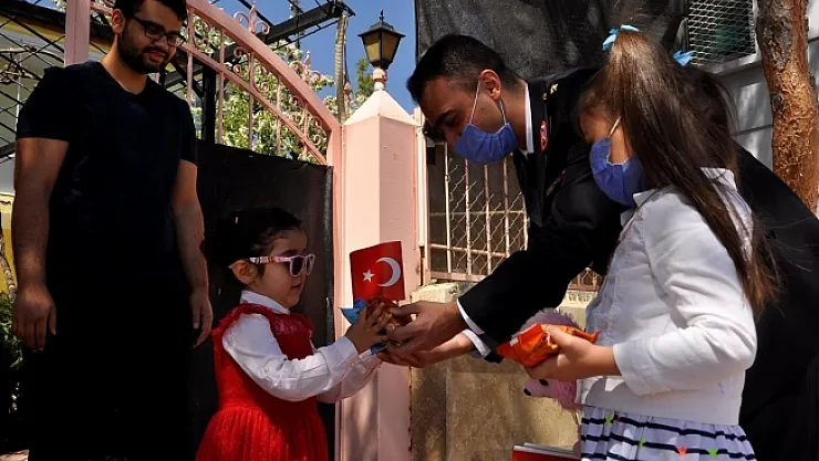 23 Nisan çocukların evinde