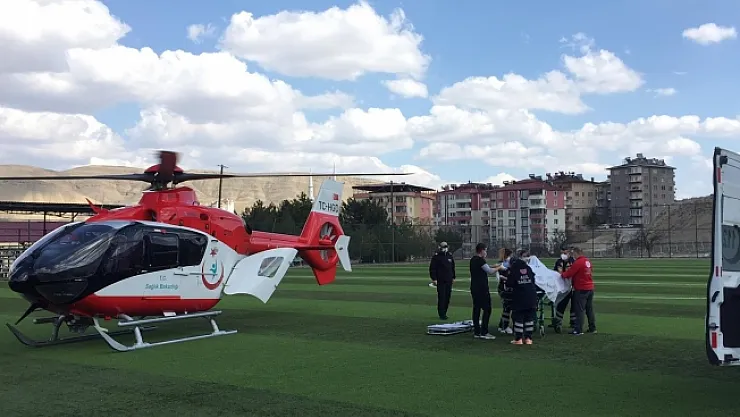 Darende'de çapa motoru devrildi! Ambulans helikopter havalandı!