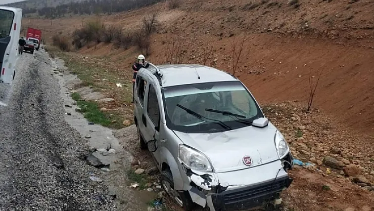 Malatya'da Kaygan yol kazaya neden oldu: 1 ölü, 3 yaralı