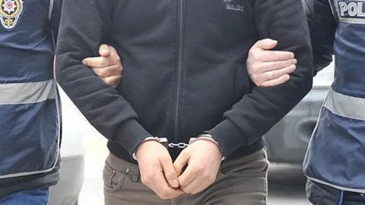 Aranan FETÖ üyesi evinde yakalandı