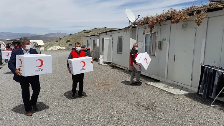 Depremzedelere gıda ve hijyen desteği