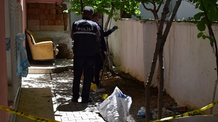 Malatya'da terastan düşen kadın ağır yaralandı