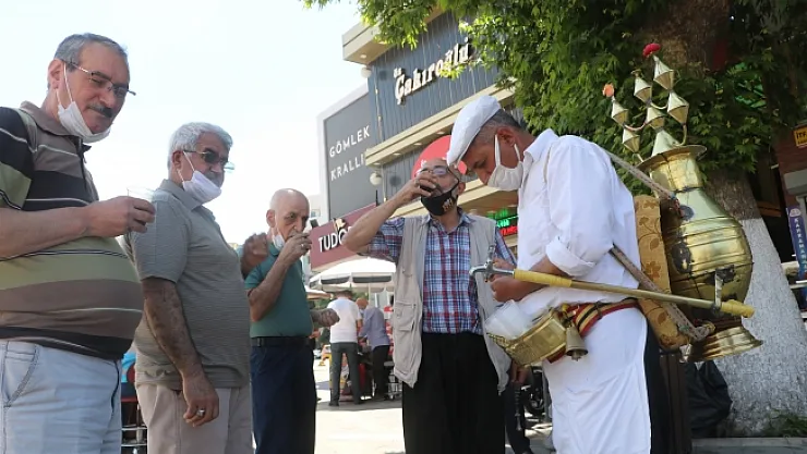 Malatyalılar, meyan kökü şerbeti ile serinliyor