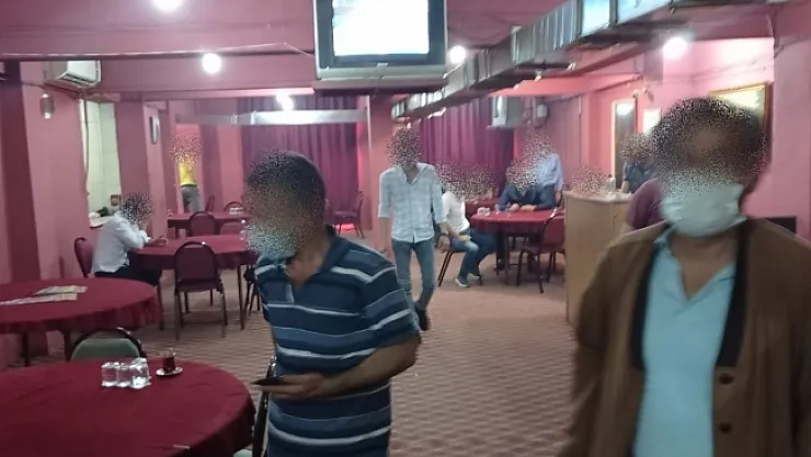 Mühürlenen iş yerinde kumar oynayanlara ceza