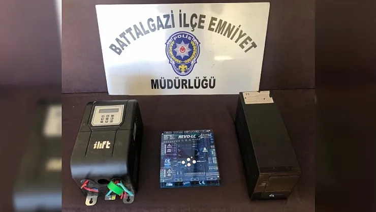 Polis alıcı kılığına girerek zanlıyı yakaladı