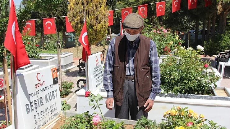 Şehit oğlunun bayramını yazdığı şiirle kutladı