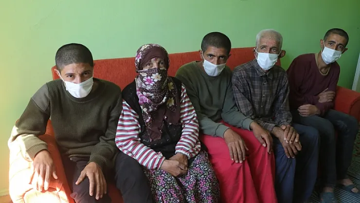 Vefanın en güzel örneği... Yarım asırdır engelli kocası ve çocuklarına bakıyor