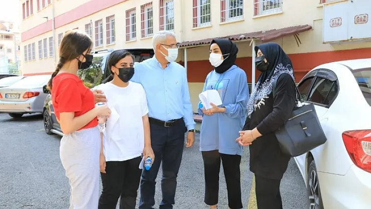 Güder'den YKS'ye giren öğrencilere destek