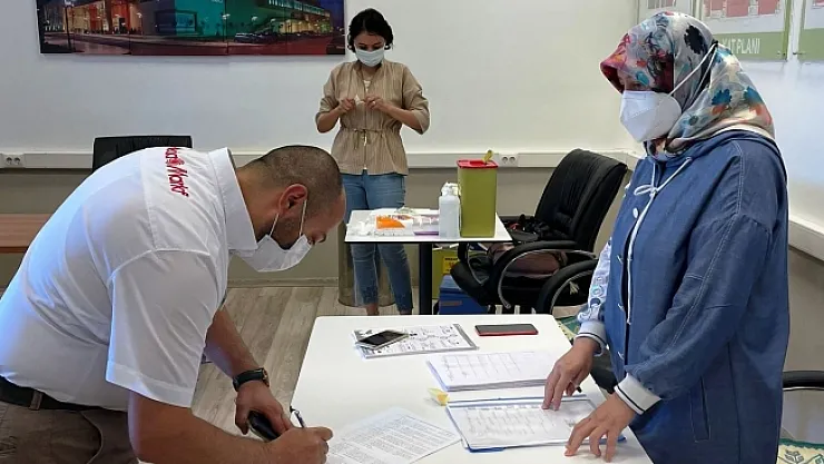 Malatya Park AVM çalışanları aşılandı