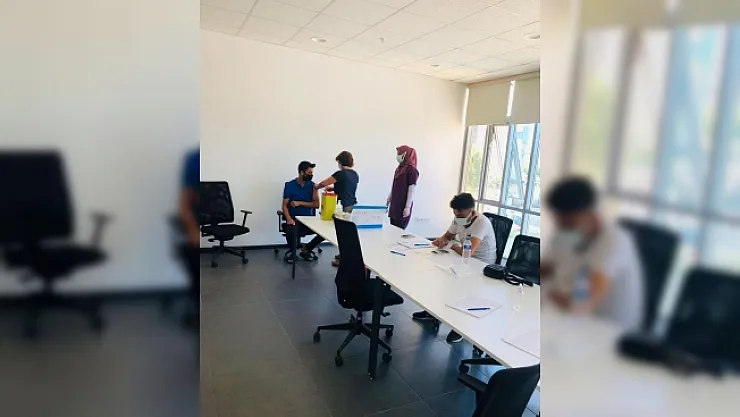 Mobil sağlık ekipleri sanayide aşılama çalışmasına başladı