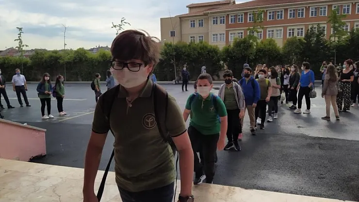 Ortaokul ve liselerde yüz yüze eğitim başladı