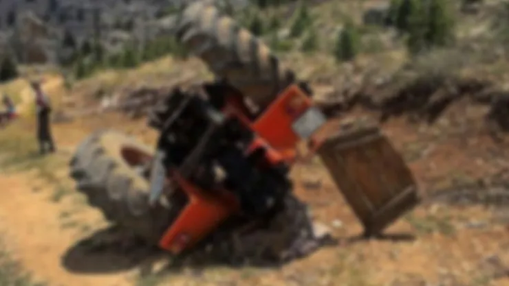 Traktörün altında kalan sürücü hayatını kaybetti