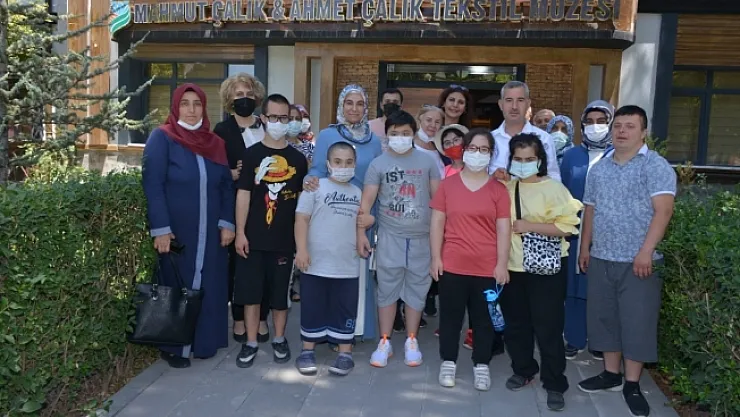 Başkan Çınar, down sendromlu çocukları ağırladı