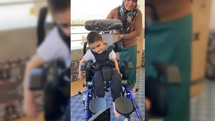 Bedensel engelli Yusuf'un tekerlekli sandalye sevinci