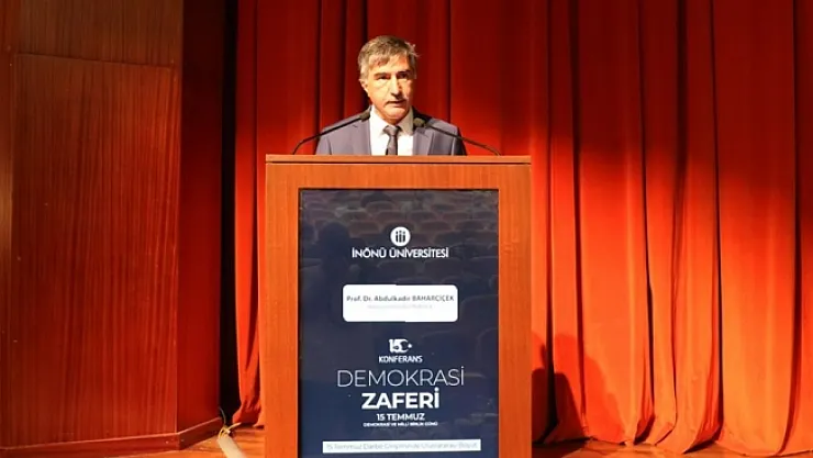 Malatya'da 15 Temmuz hain darbe girişimi konferansı düzenlendi