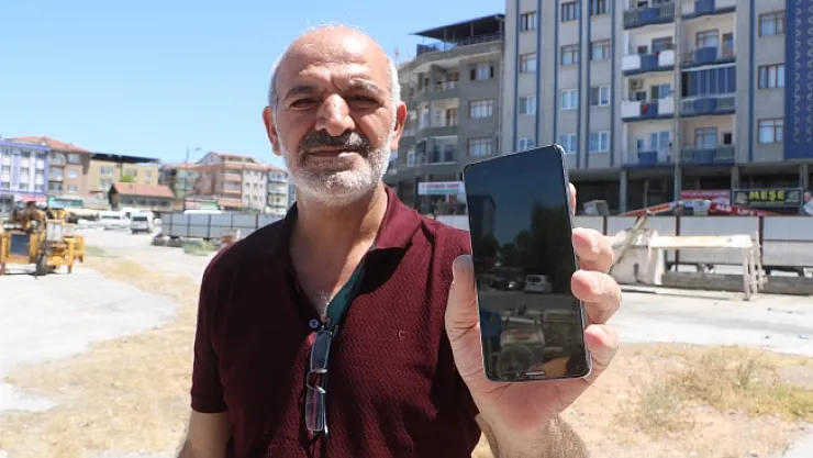 Pişkinliğin böylesi! Hırsızlık yaparken unuttuğu telefonunu geri istedi!