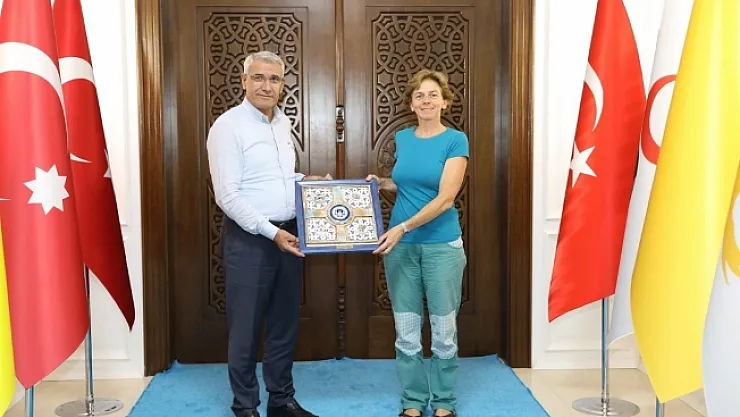 Başkan Güder, Arslantepe kazı heyeti başkanı Restelli'yi konuk etti