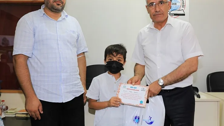 Başkan Güder, Kur'an kursu öğrencileri ile birlikte derse katıldı