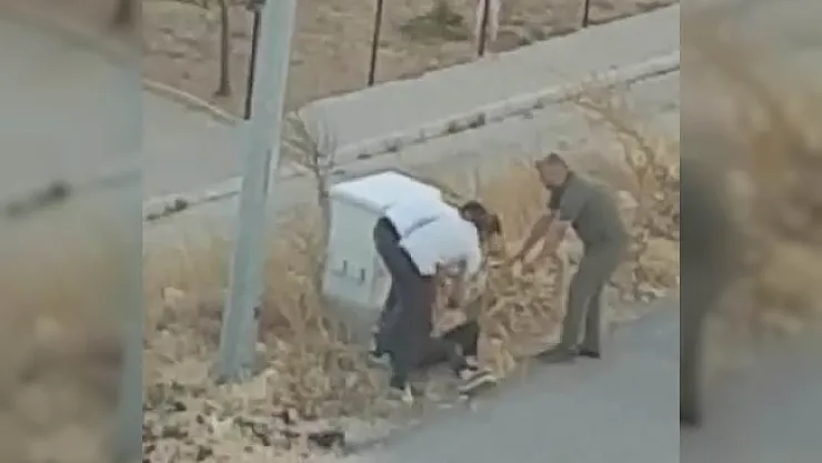 Boşanma aşamasında olduğu eşini sokak ortasında darp etti