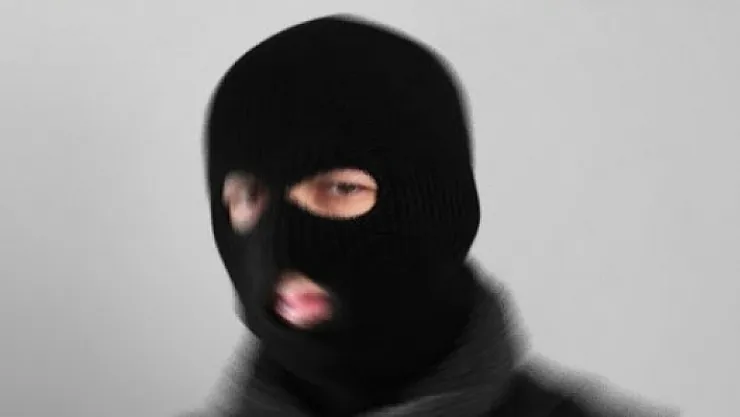 60 saatlik güvenlik kamerası görüntüsü incelendi! Hırsız yakayı ele verdi…