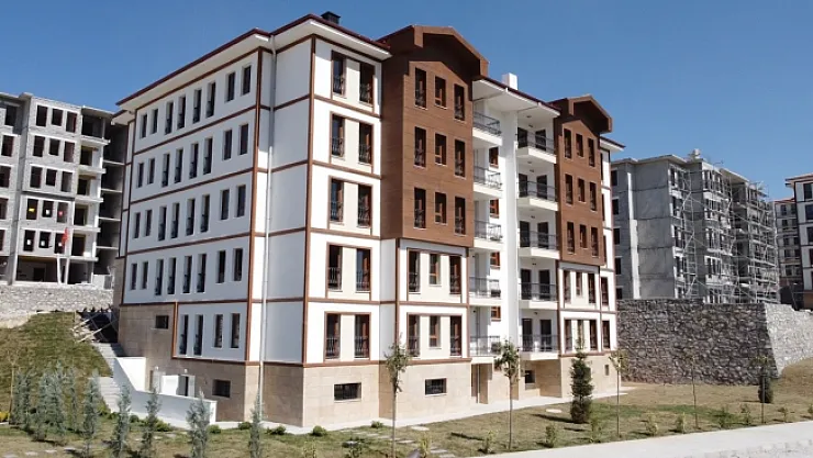 AK Partili Çalık: Malatya'ya deprem sonrası yapılan konutlara 2 milyar 200 milyon liralık yatırım