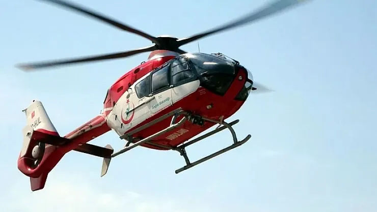 Ambulans helikopter kara yoluna indi!