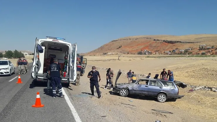 Arapgir'de otomobil devrildi: 3 yaralı